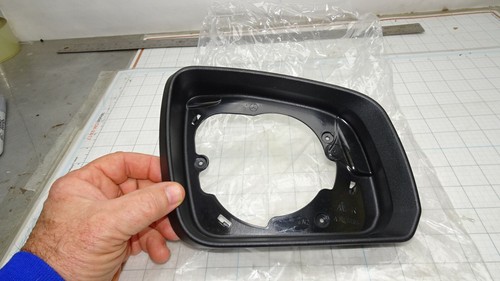 Mercedes Benz 204 811 02 21 Edging Mirror Trim Bezel Frame Face RH OEM NOS - Picture 2 of 5