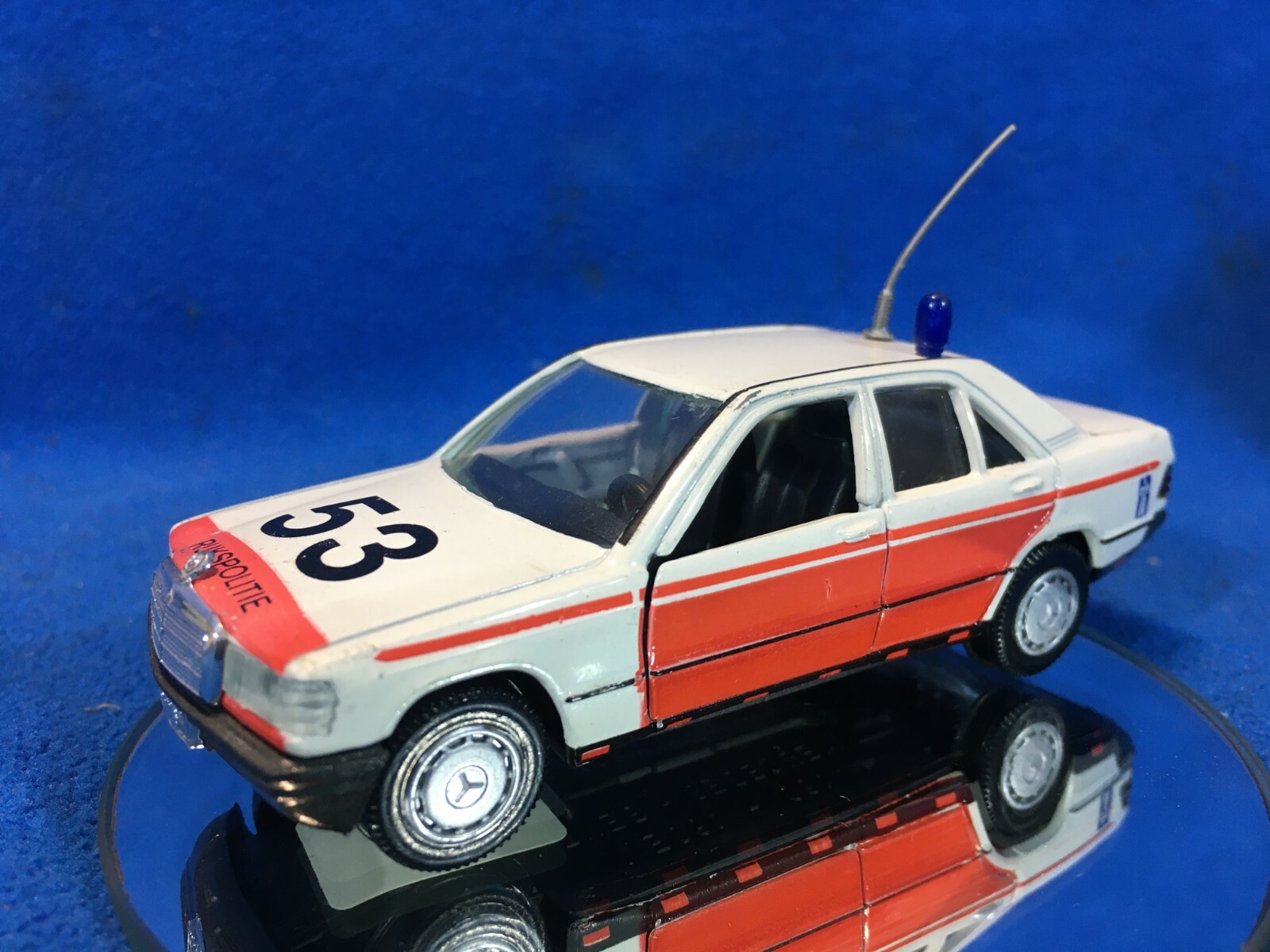 Foto 1 di 3