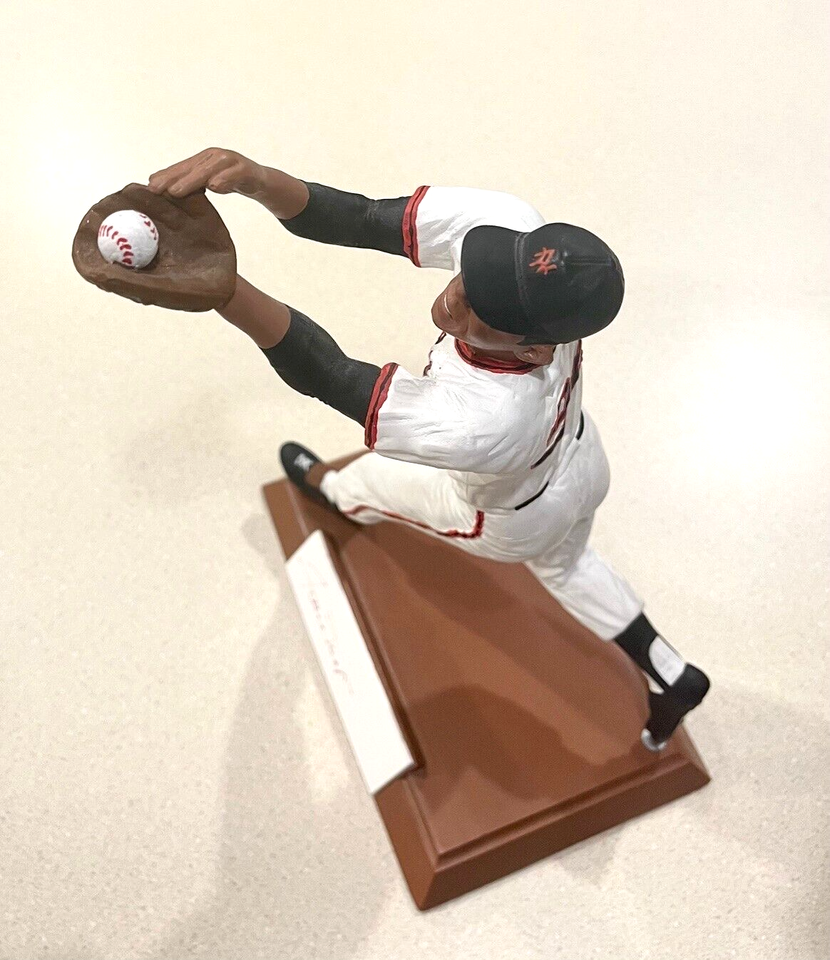 WILLIE MAYS signed Salvino Sports Figurine/Statue LE only 368 pieces