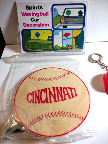 Cincinnati Reds Baseball Waving Ball Car Decoration Plus Plastic Keychain - Picture 2 of 4