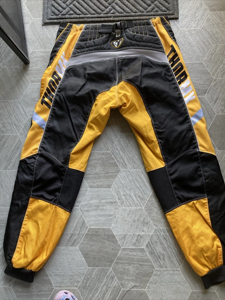 Pantalones Thor Mix Phase Negro y Dorado 42 Foto 4 de 4