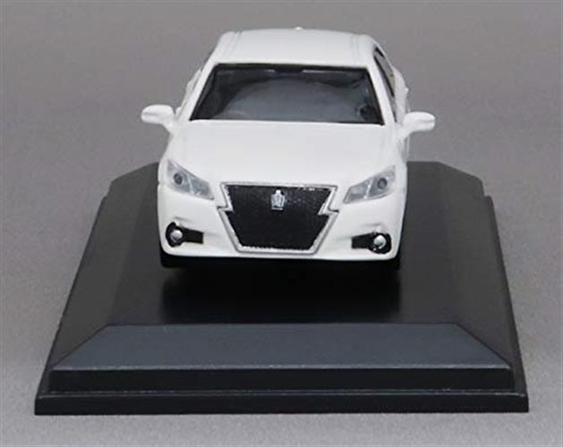 トヨタ CROWN SPORT ミニカー ホワイト Amazon.co.jp: 1/30 トヨタ 新型クラウンスポーツ SUV カラー