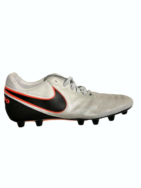 tiempo football shoes