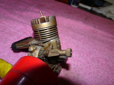 EXCELLENT VINTAGE JAPAN ENYA 19 V CONTROL LINE NITRO MODEL