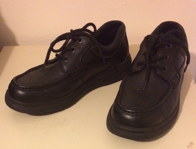 lightweight black leather shoes