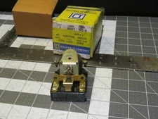 SQUARE D AC CONTROL RELAY MODEL 8501CO-5  