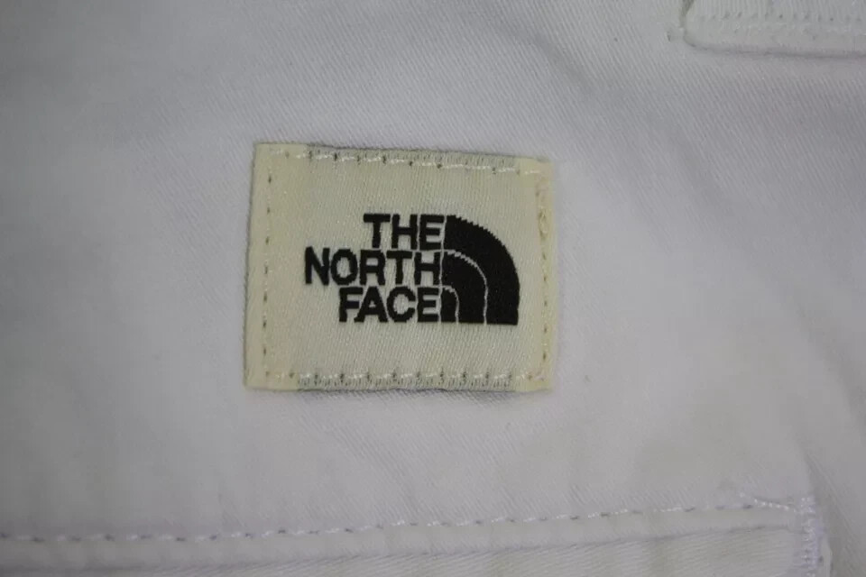 THE NORTH FACE WOMEN'S NOBLE SHORTS WHITE STRETCH COTTON UPF