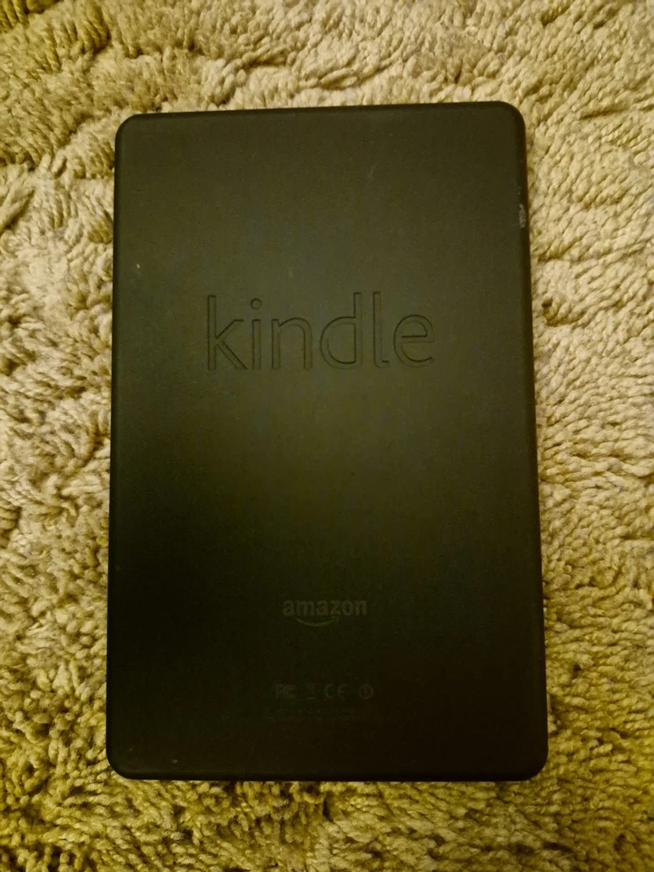 Amazon Kindle Fire HD 7 With Case Bundle - Image 2 of 4