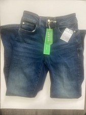 GUESS Women's High Rise Straight Stretch Jean Size 6/28 Medium Wash