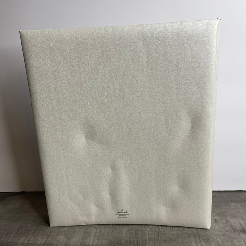 Vintage Hallmark Embossed Ivory Doves Album OUR WEDDING KEEPSAKE 11 x 9 - Picture 3 of 9