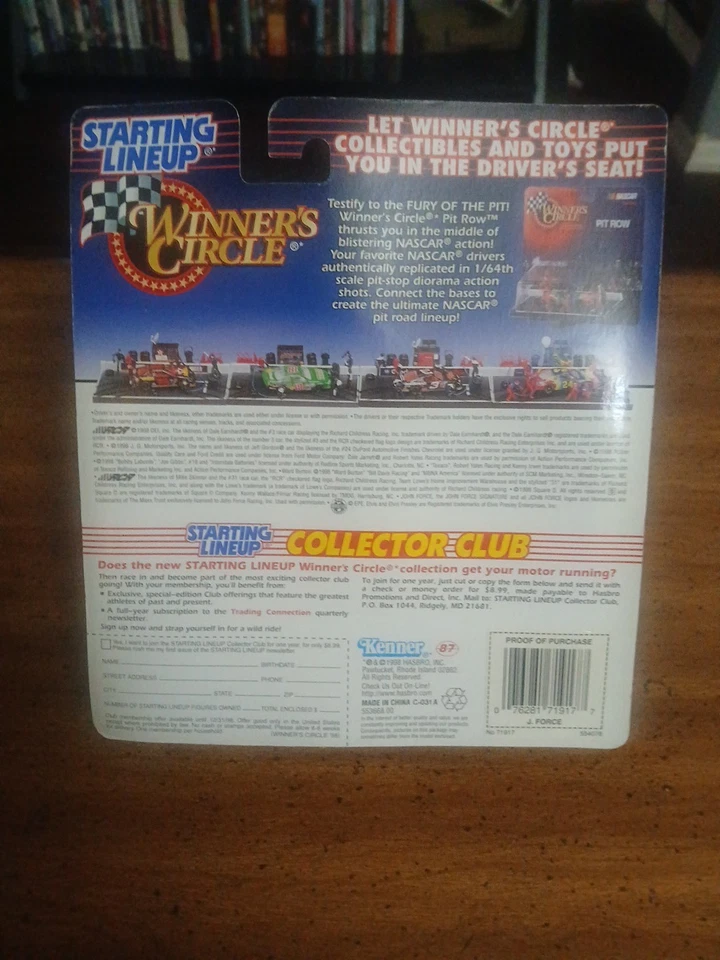 John Force Winners Circle Starting Lineup Figure Toy NASCAR Series II CASTROL - Image 4 of 4