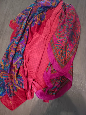 3 Scarfs
