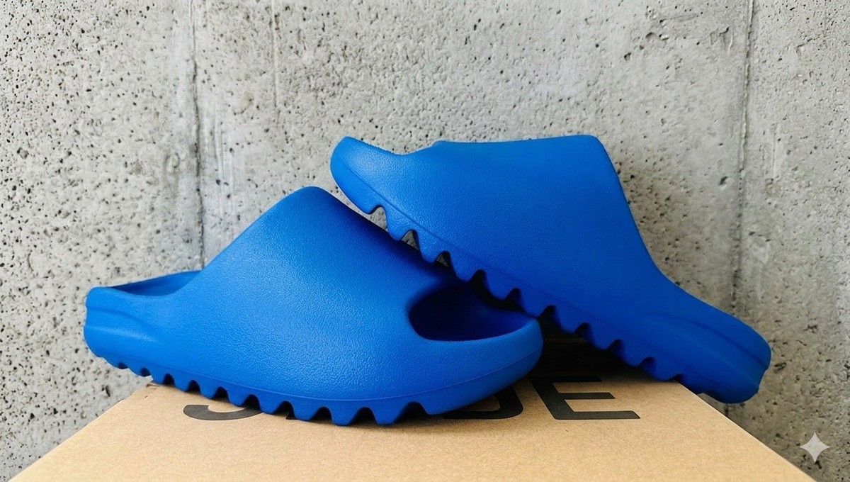Adidas Yeezy Slide Azure Blue ID4133 Men's Size 10 BRAND NEW! Fast Adidas Yeezy Slide Azure Blue ID4133 Men's Size 10 BRAND NEW! Fast