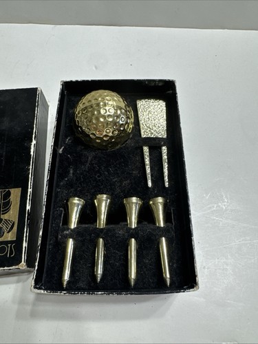 Vintage Klassic Koncepts Gold Tone Golf Set 1 Ball, 4 tees, 1 Divot tool Plastic - Picture 10 of 11