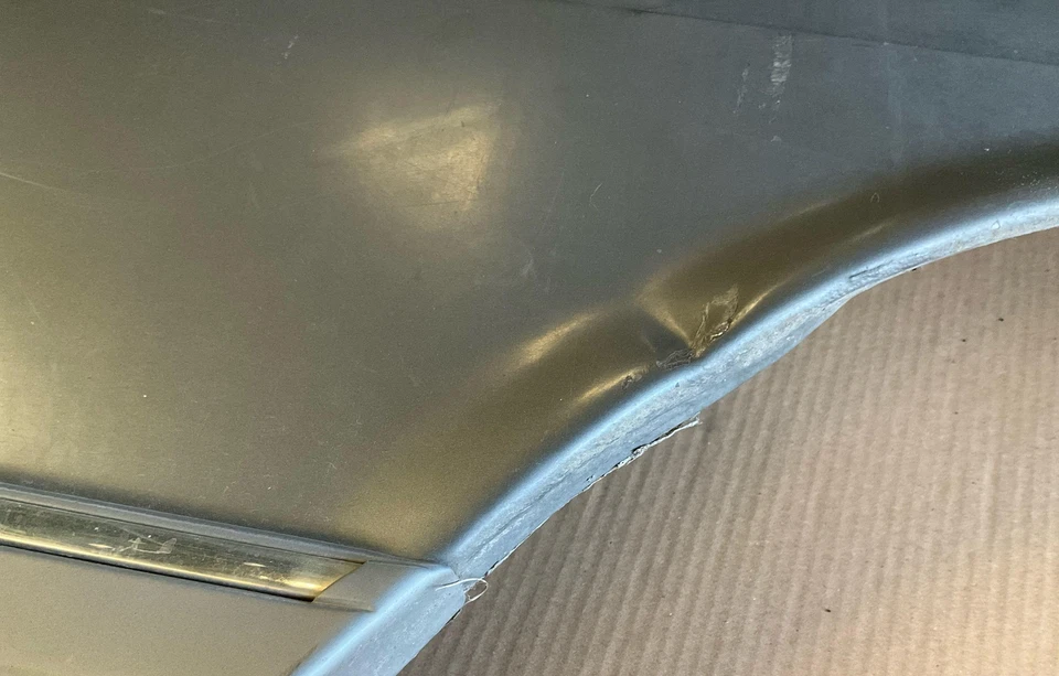 1986-1991 MERCEDES 420 Fender Right Passenger Side OEM - Image 4 of 4