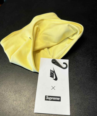 Supreme Nike ネックウォーマー イエロー SUPREME NIKE NECK WARMER PALE YELLOW SS21 BRAND NEW | eBay