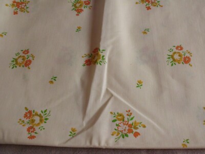 Coupon Tissu Ancien Fleuri - Motif Bouquets De Fleurs - 58 X 89 Cm - Coton