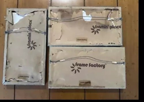 3 Framed Decorative art tiles of New York Homes. - Picture 6 of 9
