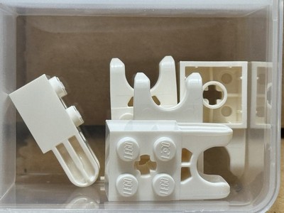 LEGO Parts - White Technic, Brick 2 x 2 Socket Axle Hole - No 67696 - QTY 5