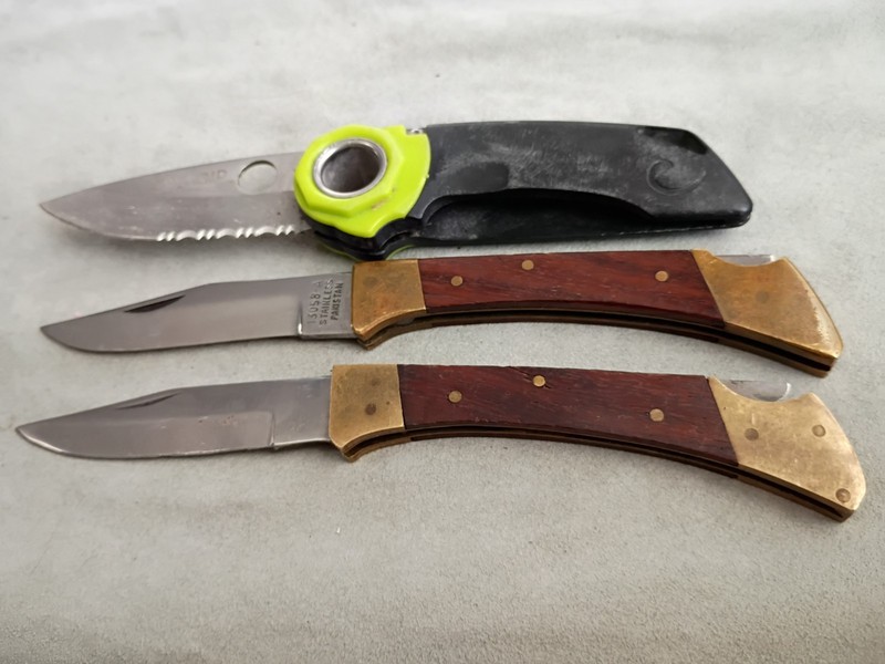 Pakistan & Edelrid Knives