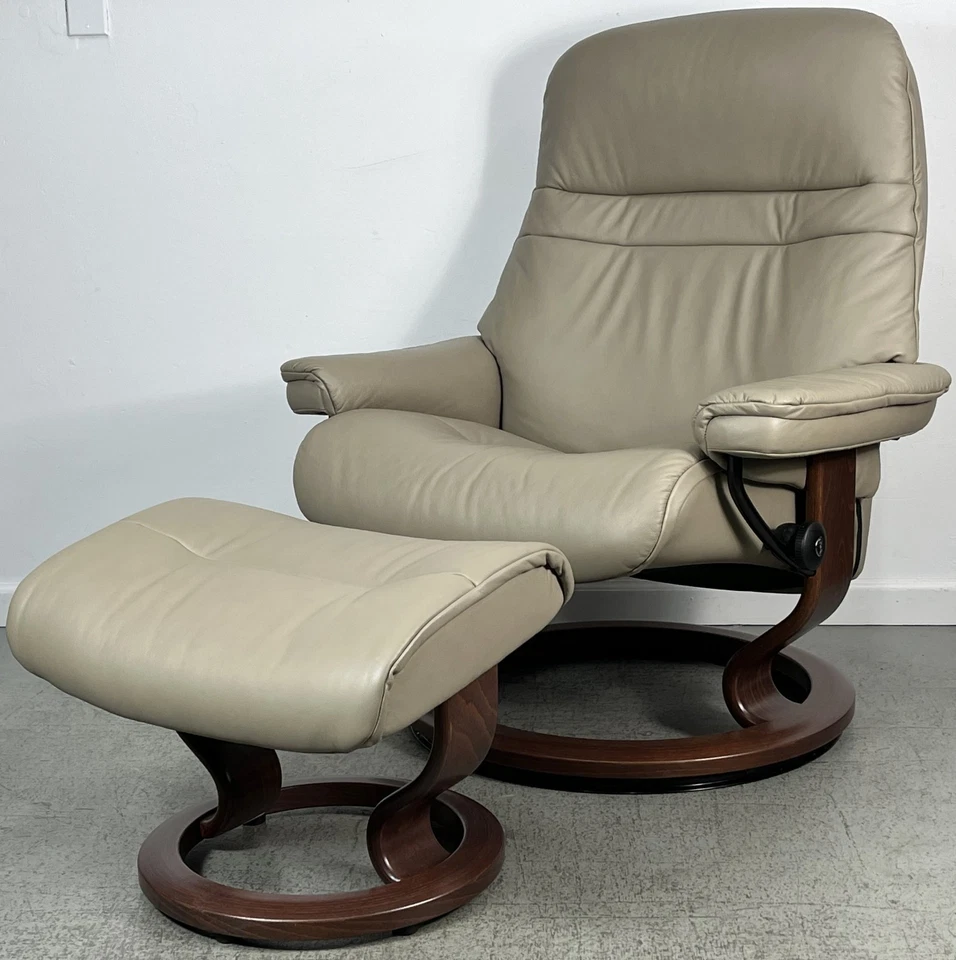 *NUEVO* Otomana reclinable giratoria de cuero marrón grande "SUNRISE" Ekornes Stressless Foto 3 de 4