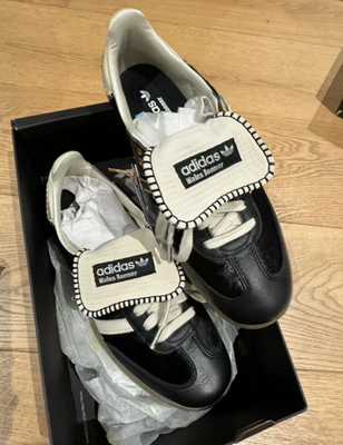 adidas Hales Bonner ブラック/ホワイト 22206164_47711853_600.jpg