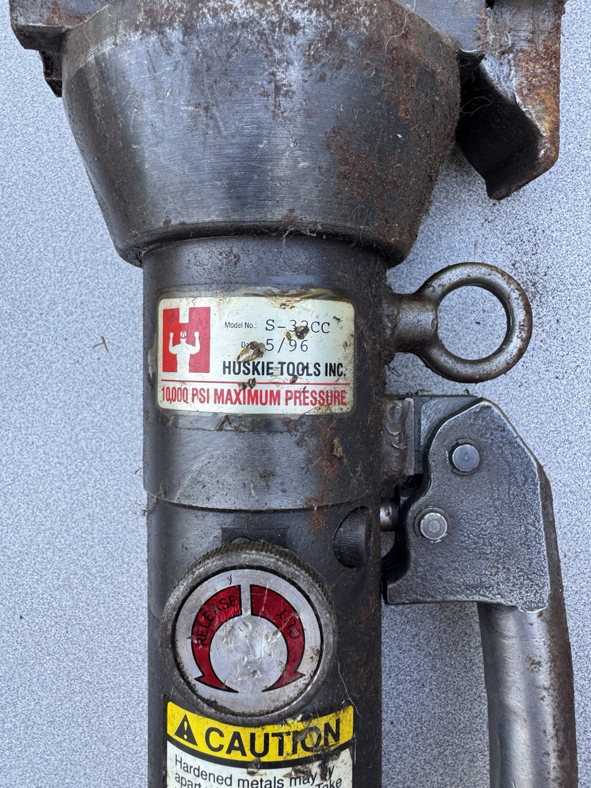 Huskie Tools S-32CC  Handheld Manual Hydraulic Cable Cutter Cutting Tool 10,000