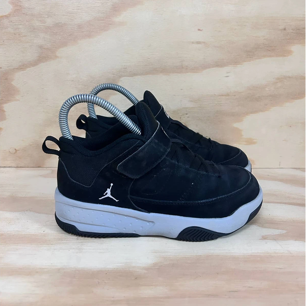 Jordan kids max aura cheap