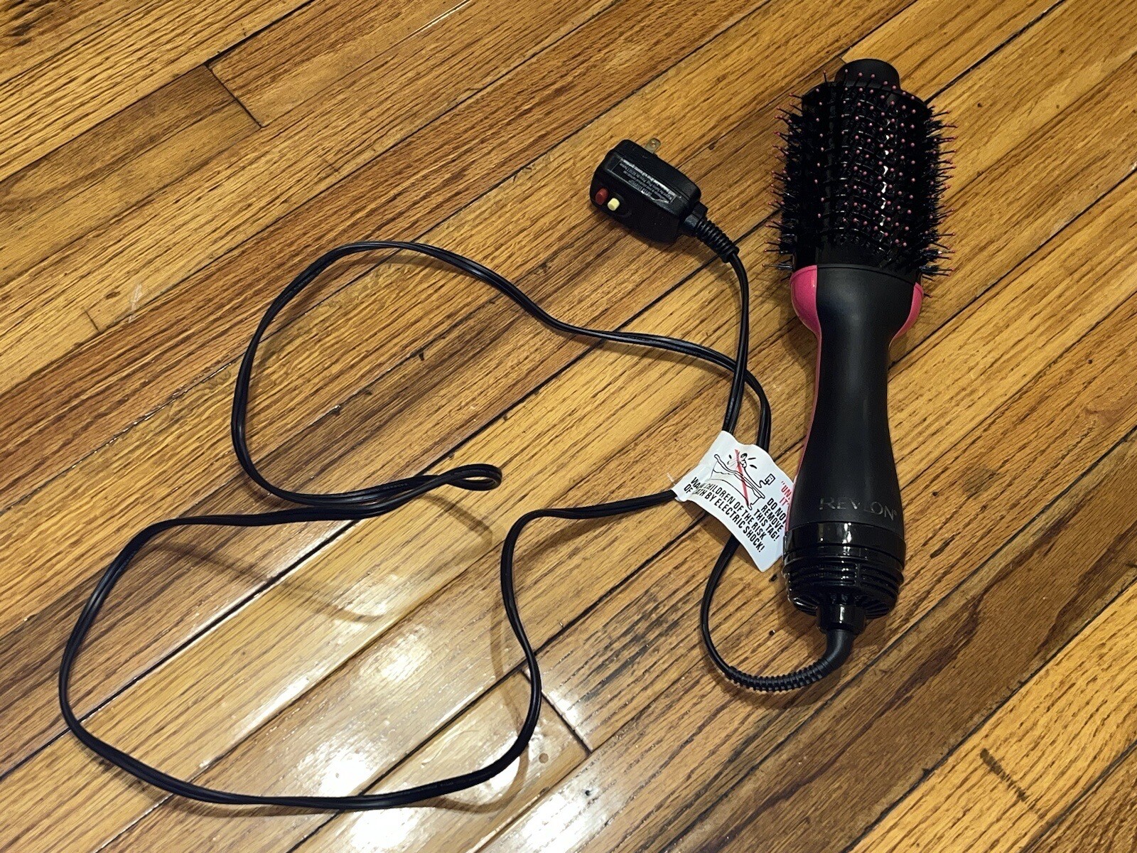 Revlon Hair One Step Dryer & Volumizer Brush Model RVDR5222 1100 Watts