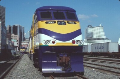 BCTS 903 COMMUTER (WEST COAST EXPRESS) --- Original Slide T5-10