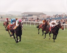Original Press Photo Horse Racing So Factual & Pat Edder wins Newmarket 14.4.93