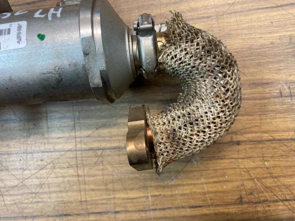 Enfriador de recirculación de gases de escape Ford Territory talla 2012 EGR LHS 7H2Q-9Y493-CG Foto 3 de 4