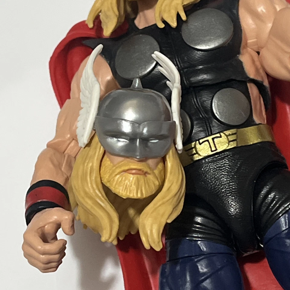 Thor Marvel Legends Action Figure 80th Anniversary Hasbro - Image 3 of 4