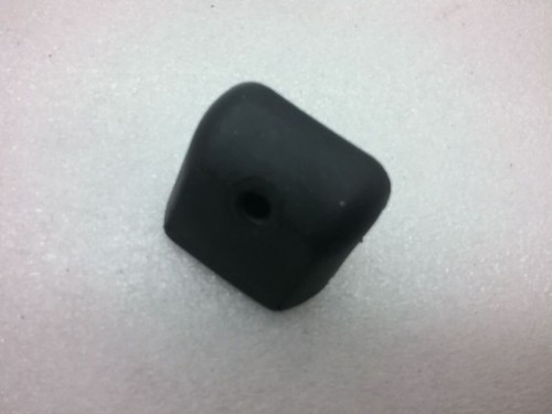 2027580043 Trunk Lid Stopper w202 MERCEDES MB-10-3 - Foto 2 di 4
