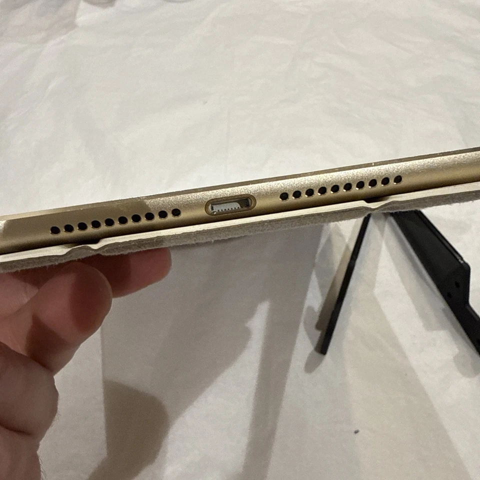 🔥Apple iPad mini 4th generation 16GB🔥 - Image 4 of 4