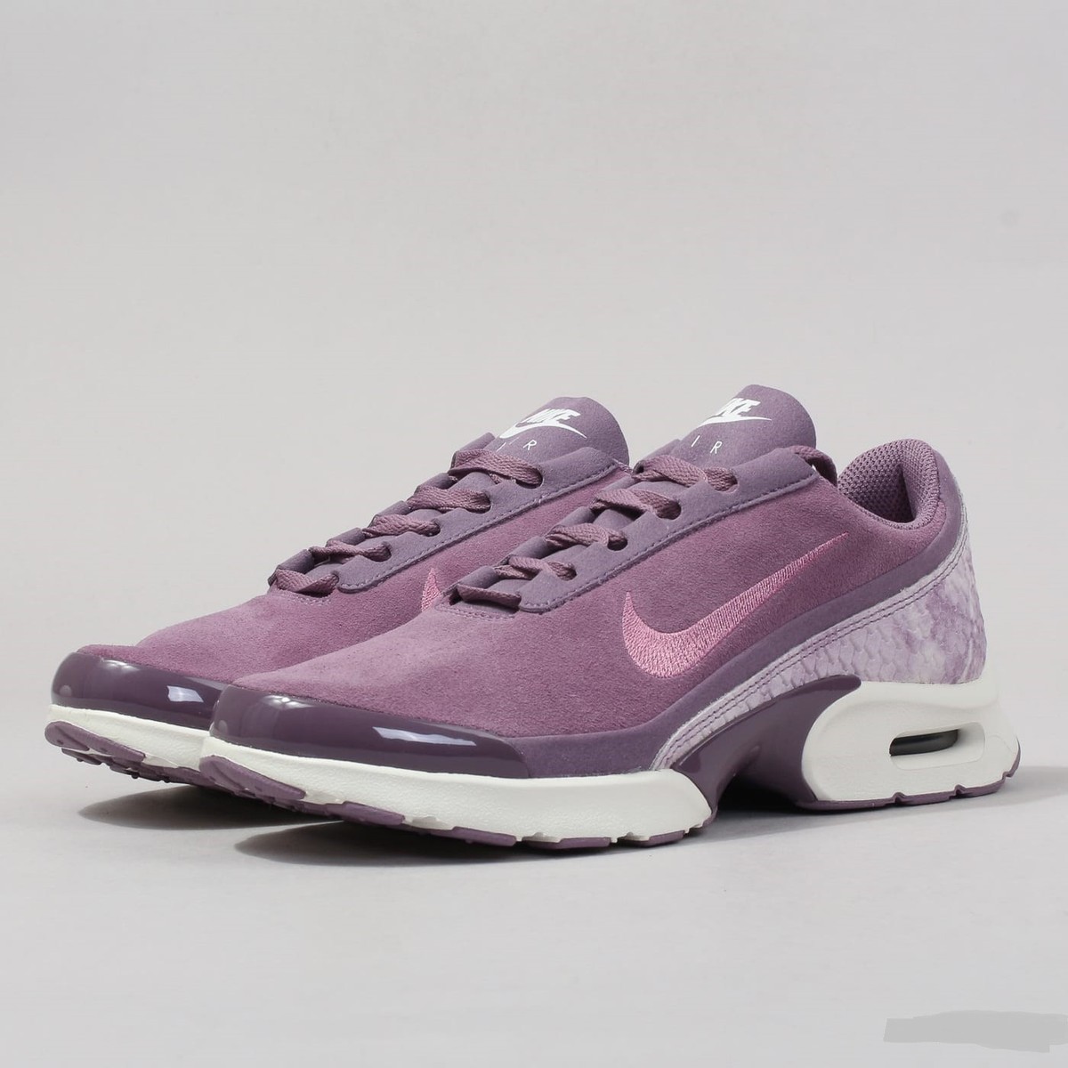 NIKE AIR MAX JEWELL PREMIUM TEXTILE 917672-500 violet dust