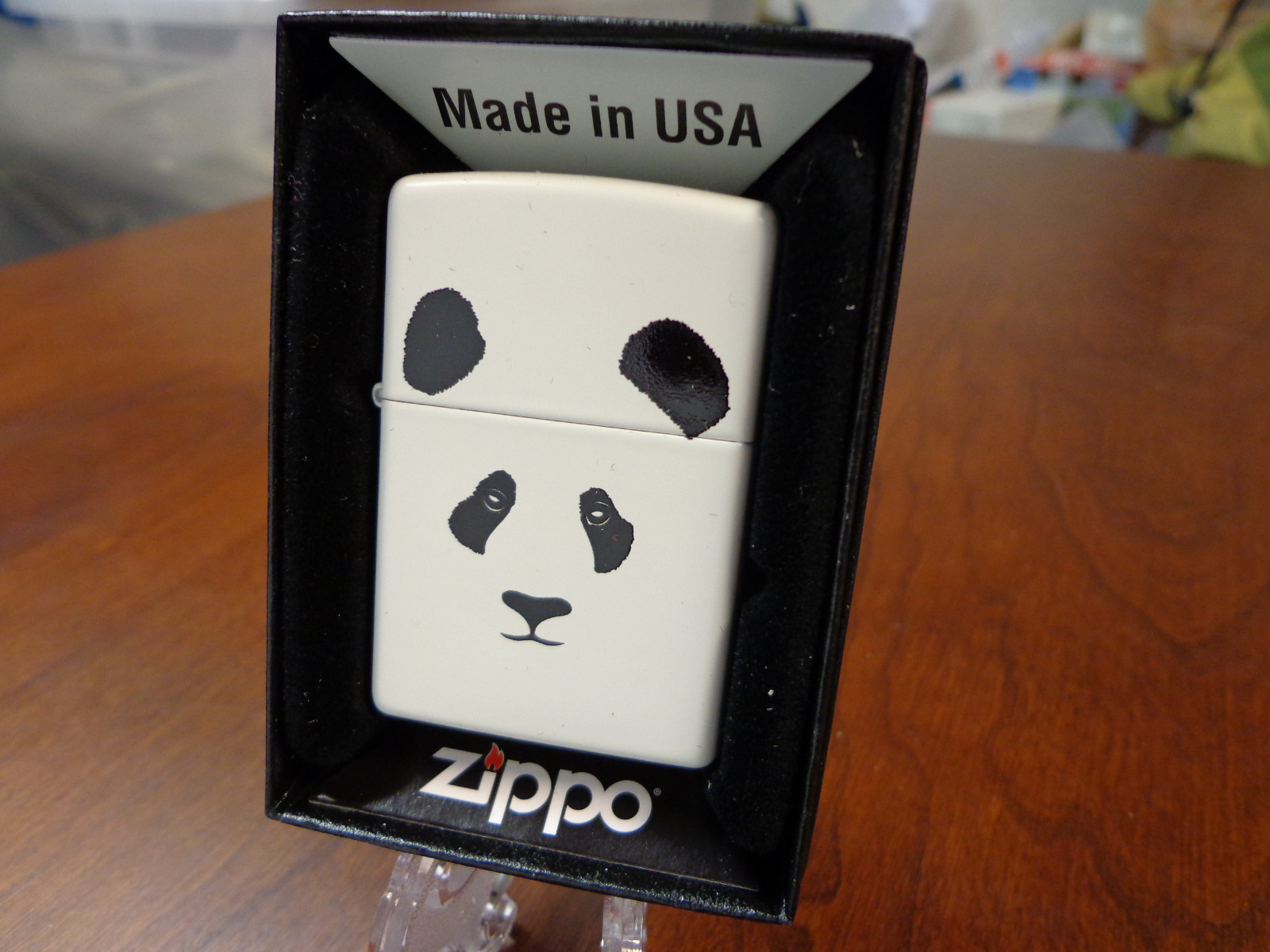 GIANT PANDA BEAR WHITE MATTE ZIPPO LIGHTER MINT IN BOX
