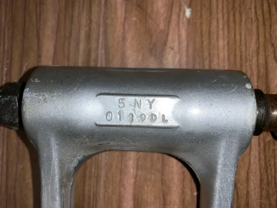 Yamaha YZ250F 2002 02-04 palanca enlace brazo cohete Foto 3 de 4