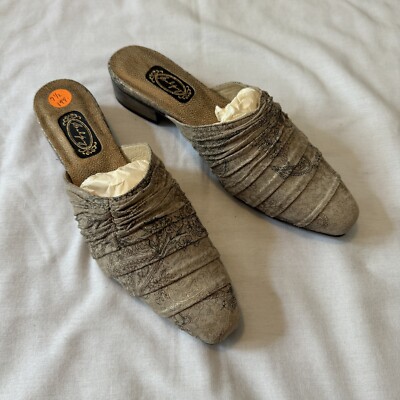 New SALPY Women s 7.5 Jules Slide On Mules Clogs Textured Art Artsy Classic