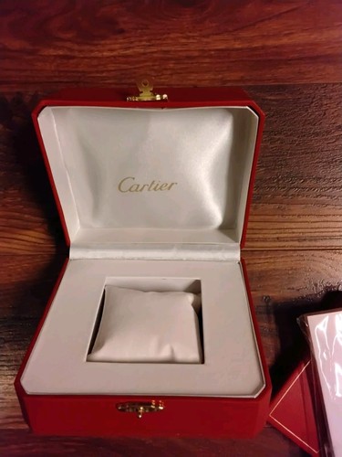 Caja de reloj Cartier y extras. 6,1 W x 4,8 H x 5,4 L ¡Como nuevo! - Imagen 6 de 12