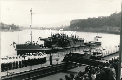 Foto WK2 Kriegsmarine Boot Schiff Alberich Matrosen stehen Spalier X198