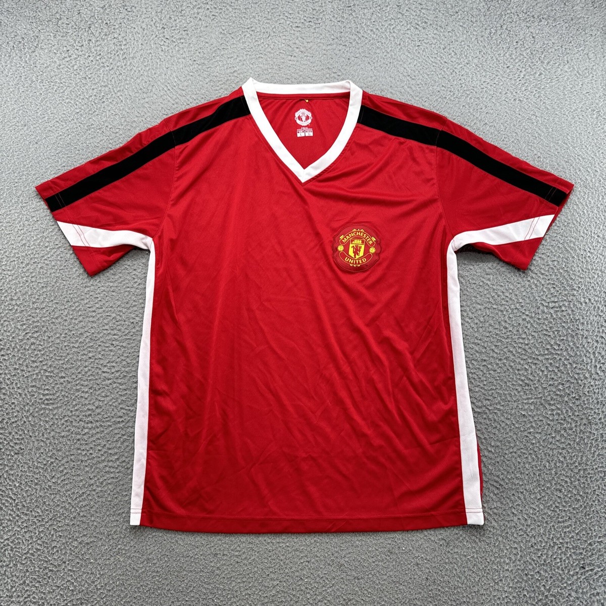  Manchester United シャツ Mサイズ Manchester United Men's V Neck Graphic Logo Shirt in Size Large | eBay