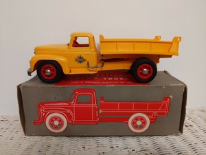 dump truck toy box