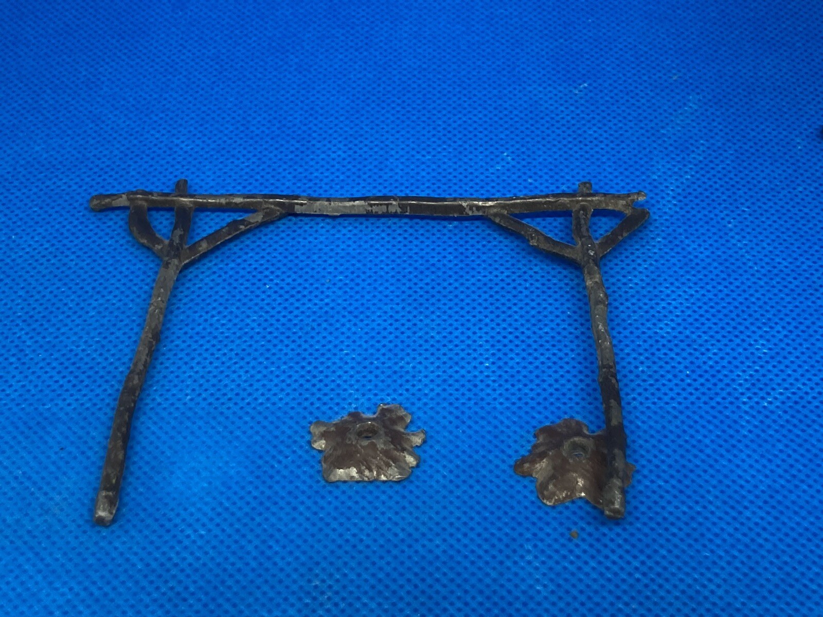 Picture 2 of 3