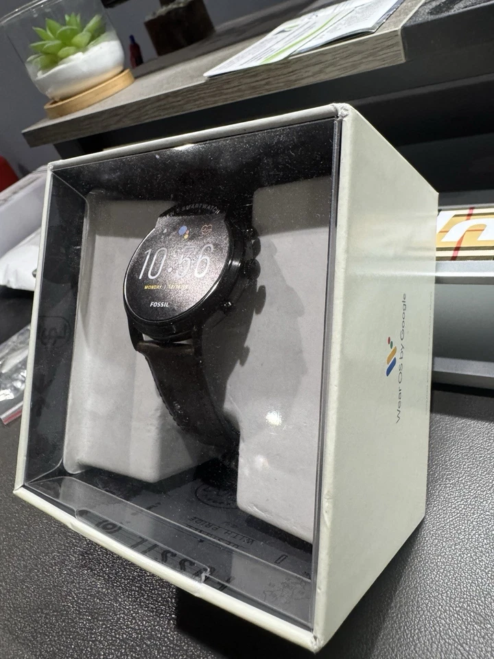 Fossil Gen 5 Smartwatch Carlyle HR Dark Brown Leather 44mm New Sealed Free Ship - Image 2 of 4