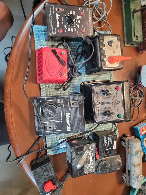 Lot of Misc  Model Train Transformers (Lionel, Model Rectifier) READ LISTING