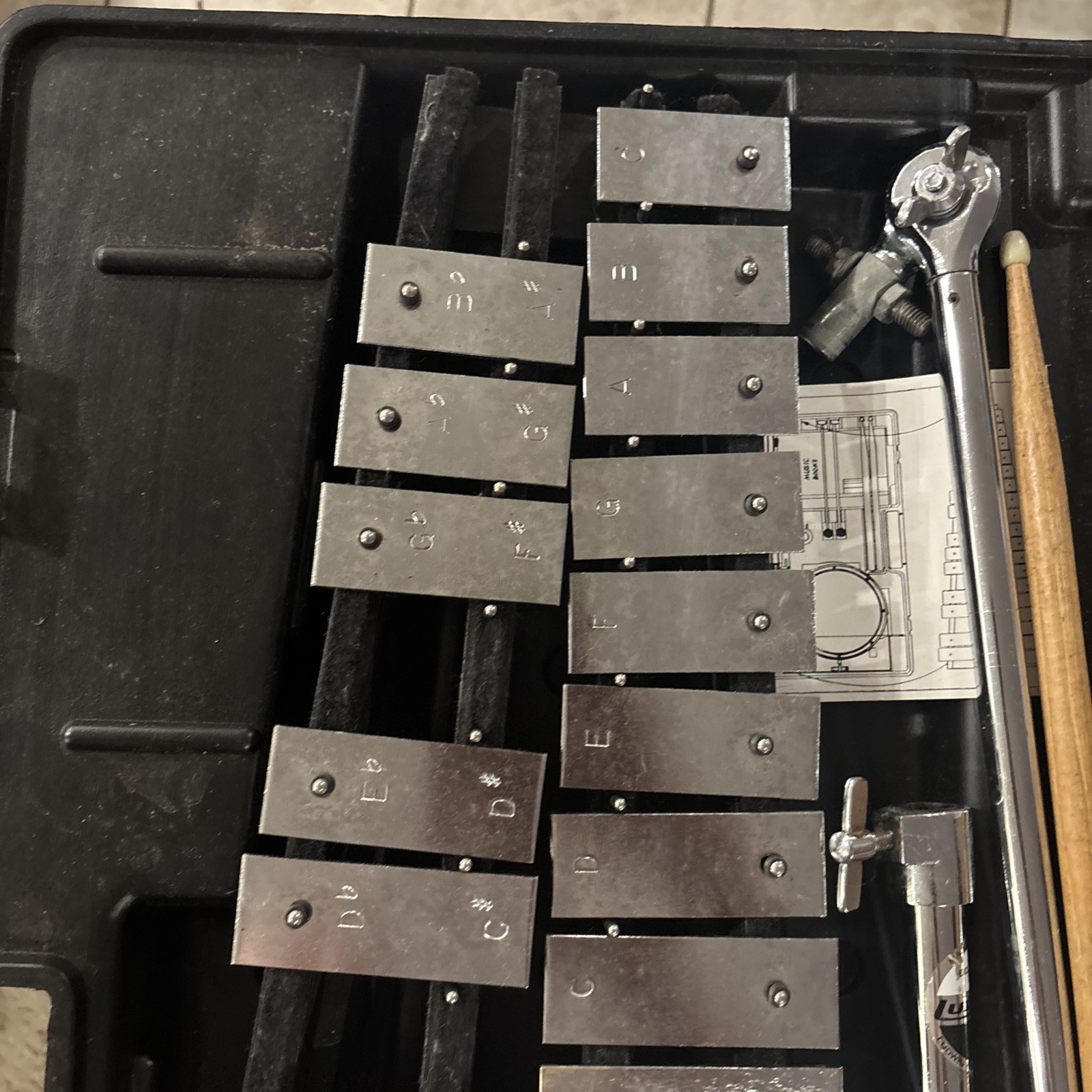 VINTAGE MUSSER 30 KEY STUDENT XYLOPHONE WITH CASE