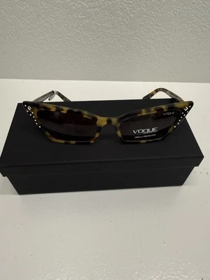 Vogue VO5282-SB Women’s Cat Eye Tortoiseshell Brown Tinted 100% UV 140mm - Image 1 of 4