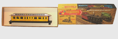 Roundhouse HO 50' Pullman 5038 P.T. Barnum & J.R. Bailey Advertising Car