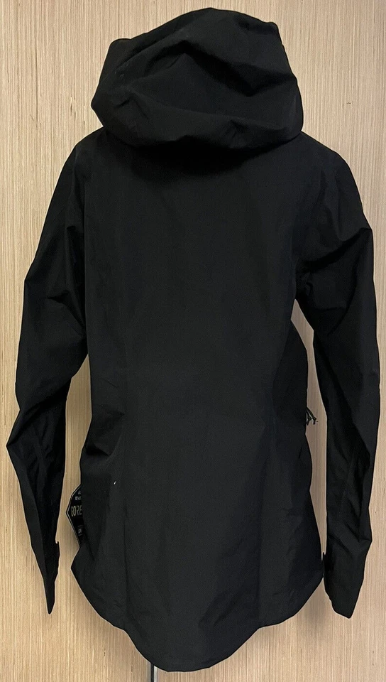 NWT Patagonia Calcite Gore-Tex Packlite Plus Rain Jacket, Black, M - Image 2 of 4